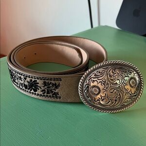 BUCKLE western belt
